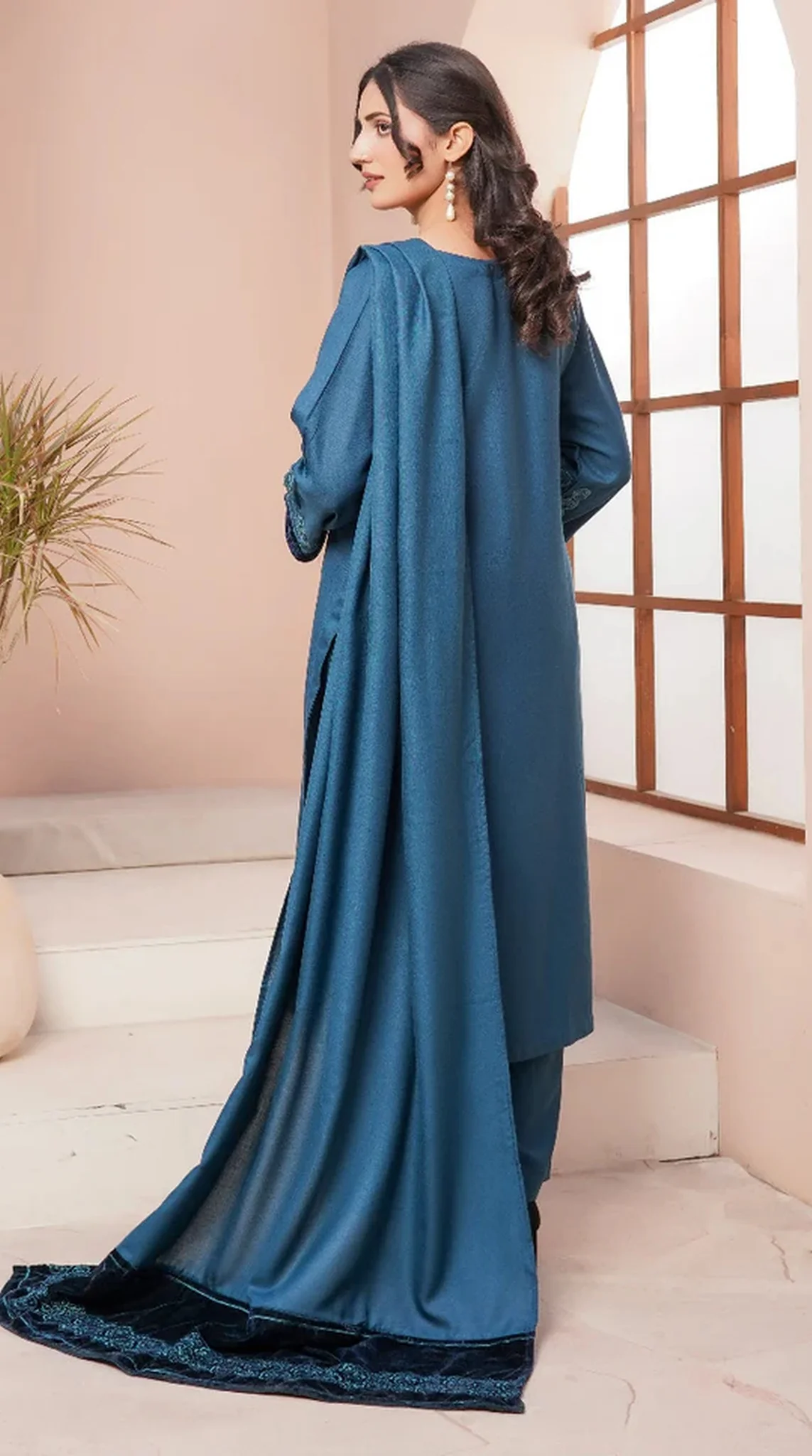 Stylish Blue Dhanak Suit Set - Image 3