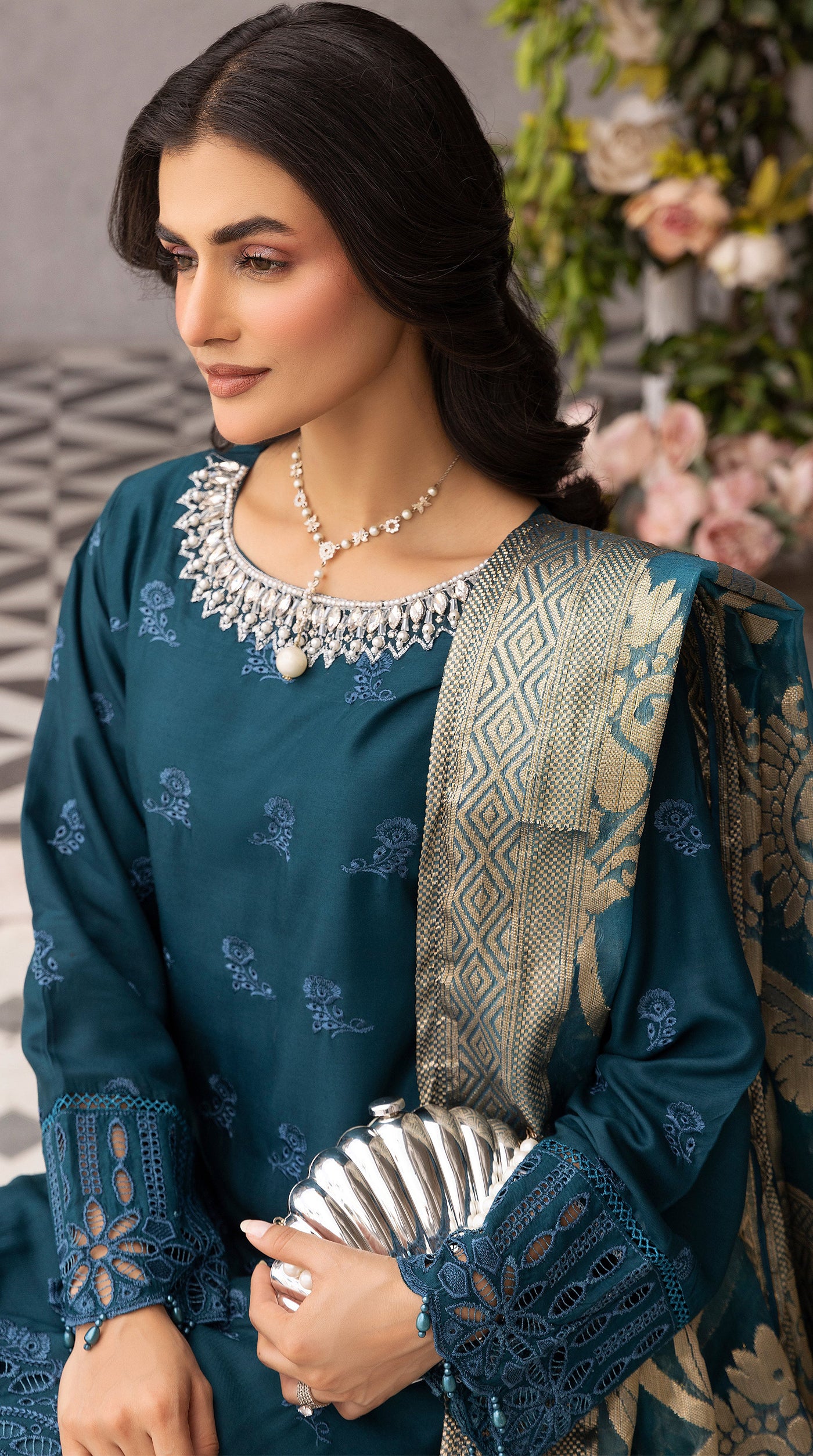 Women’s Teal Chikankari Suit with Jacquard Dupatta - Image 4