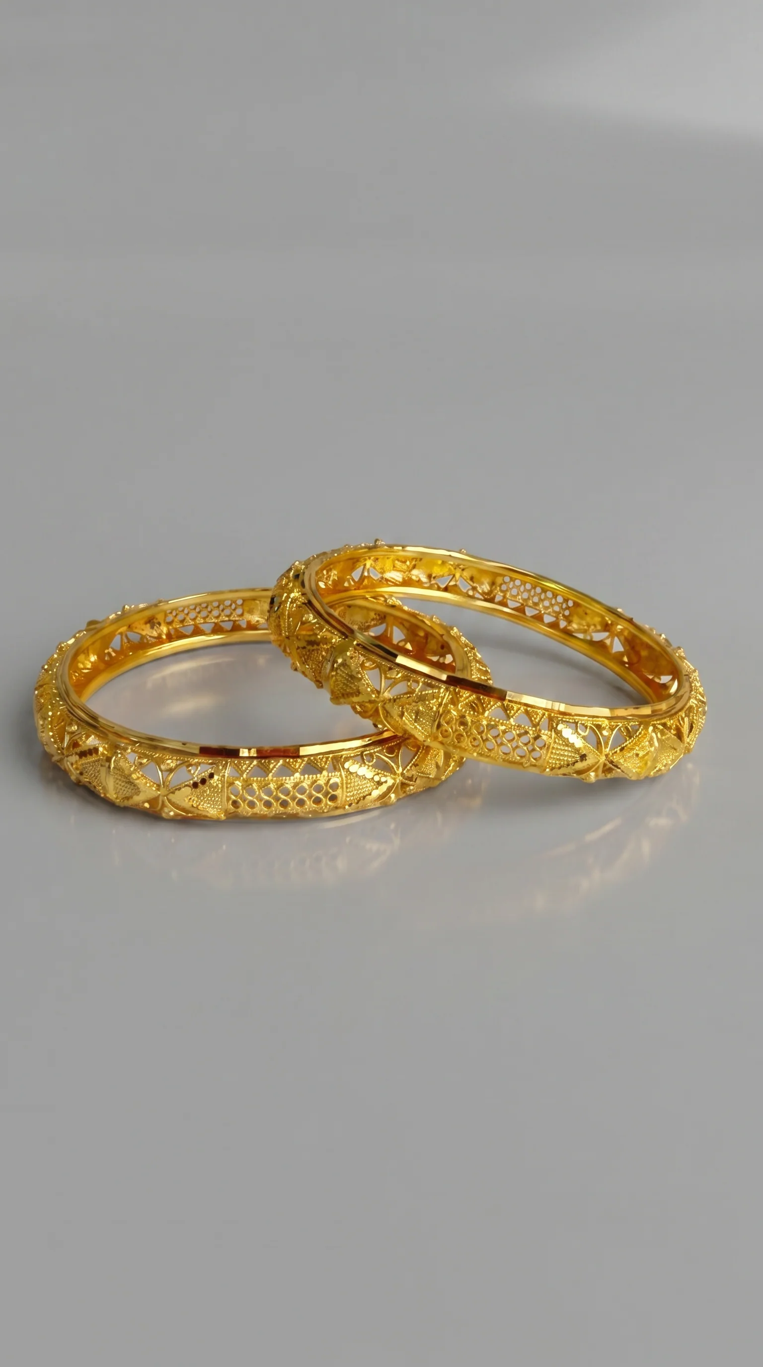Traditional Bright Gold - Image 2
