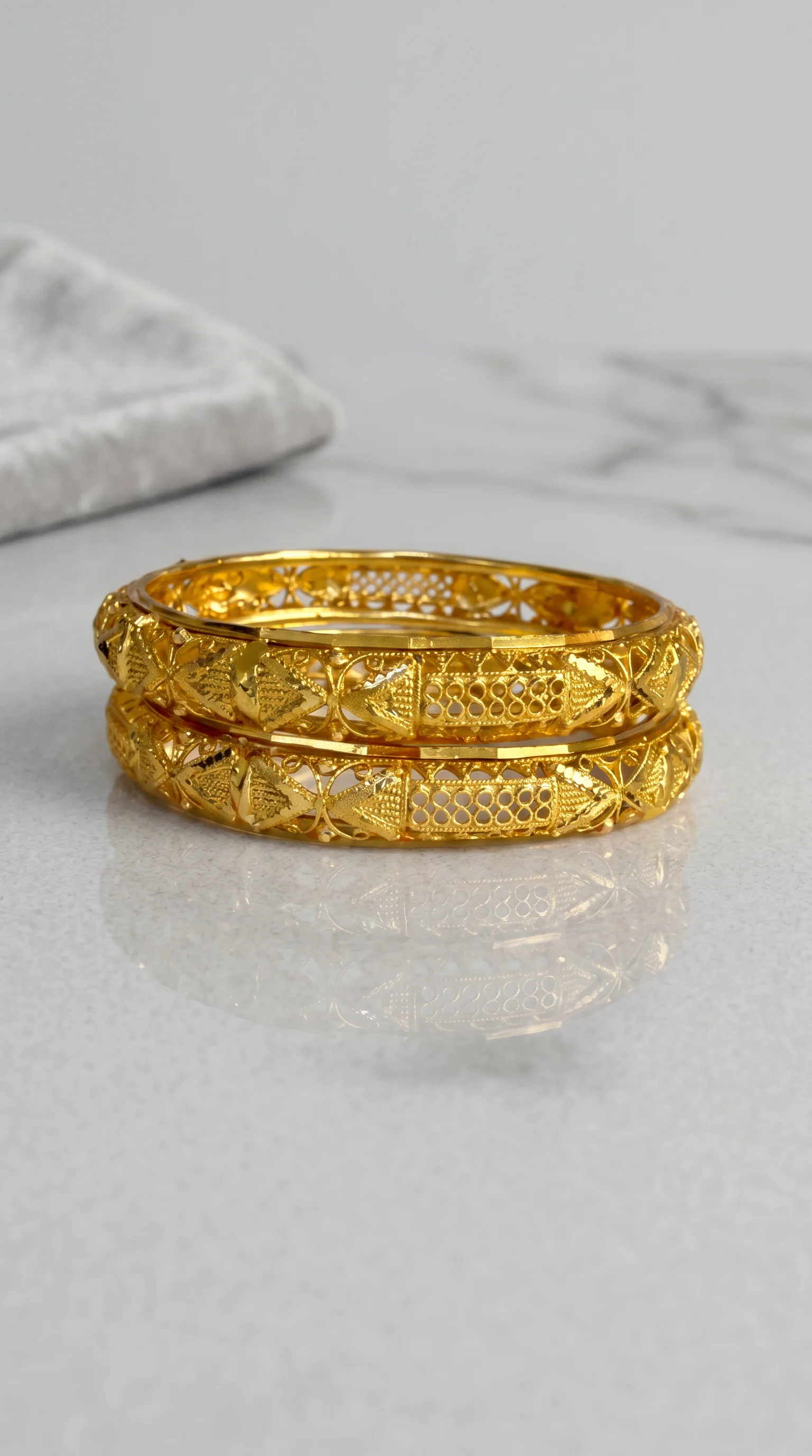 Traditional Bright Gold - Image 3