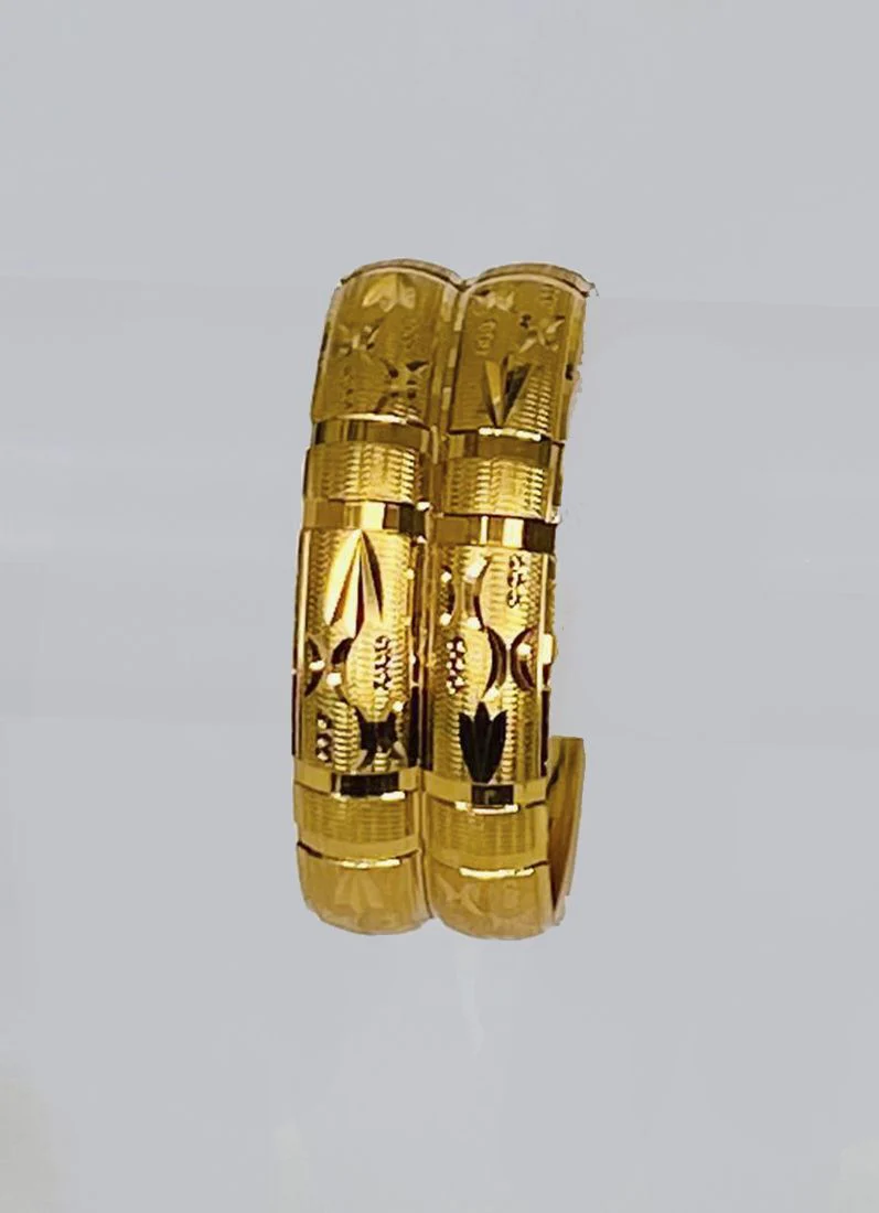 Traditional Gold Bangle Set - Image 2