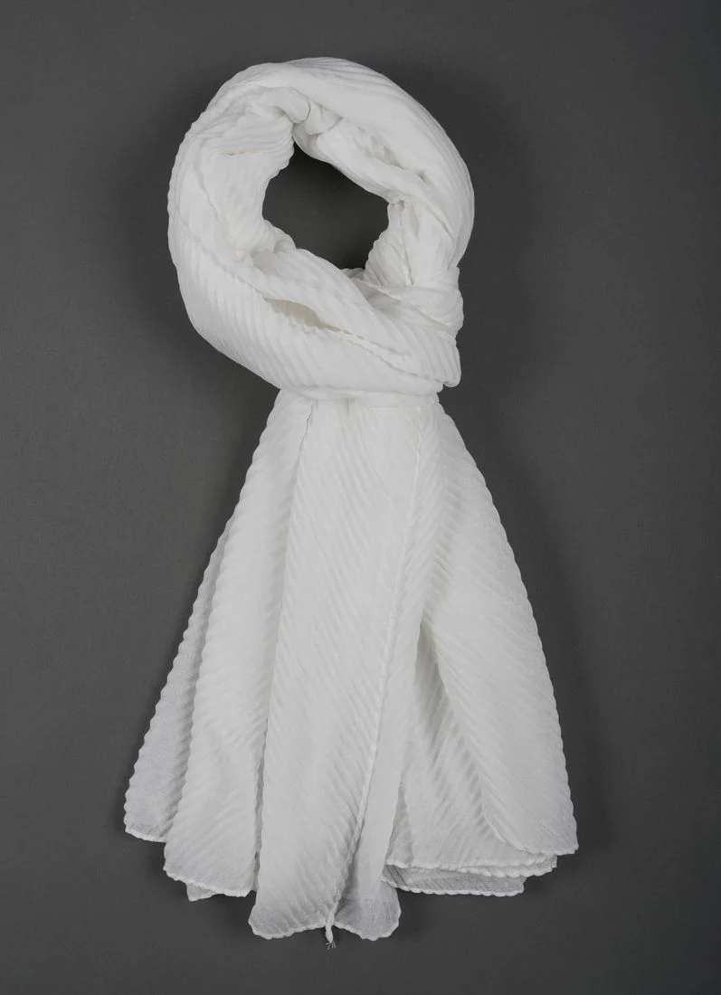 White Cotton Crinkled scarf - Image 2