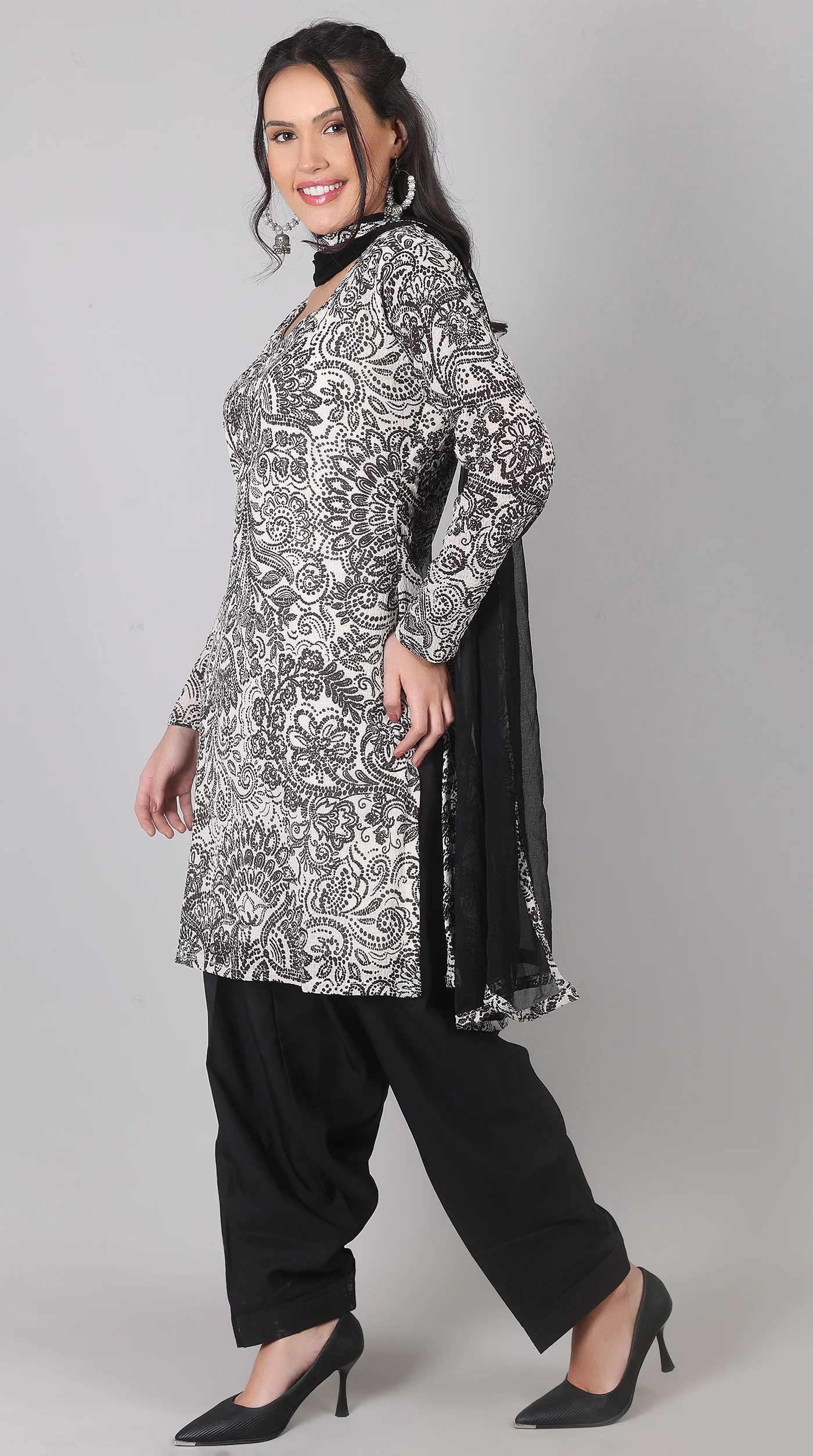 White Georgette Suit with Black Chiffon Dupatta - Image 2