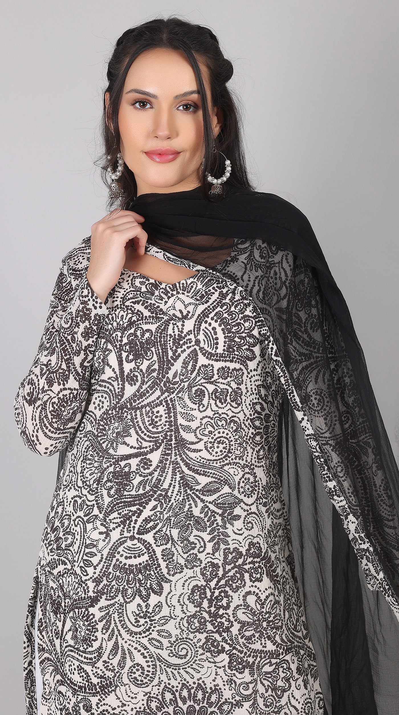 White Georgette Suit with Black Chiffon Dupatta - Image 6