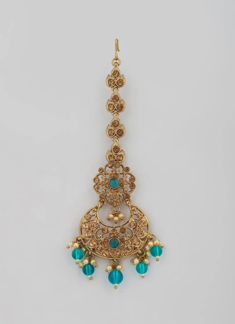 Women’s Traditional Jhumki Earrings & Tikka Set - Image 3