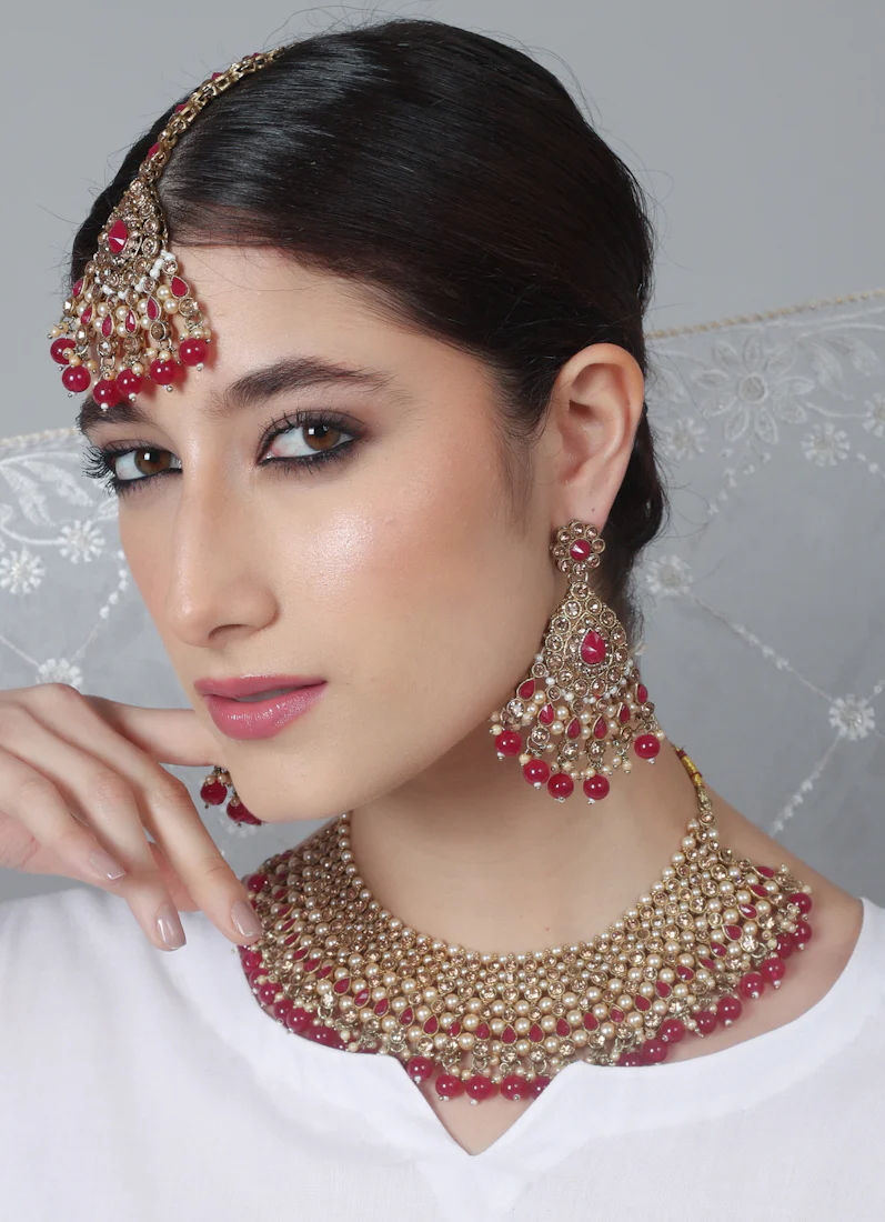 Women’s Antique Gold Maroon Pearl & Beaded Stone Necklace Set - Image 2