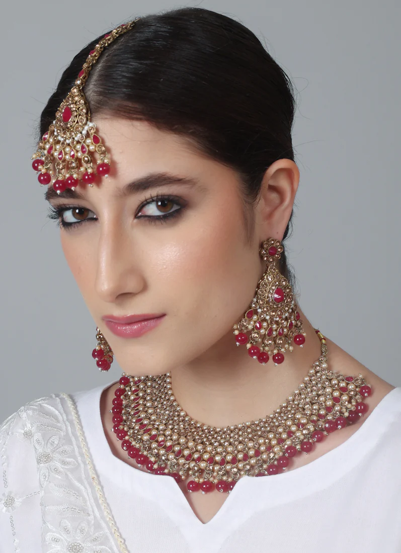 Women’s Antique Gold Maroon Pearl & Beaded Stone Necklace Set - Image 6