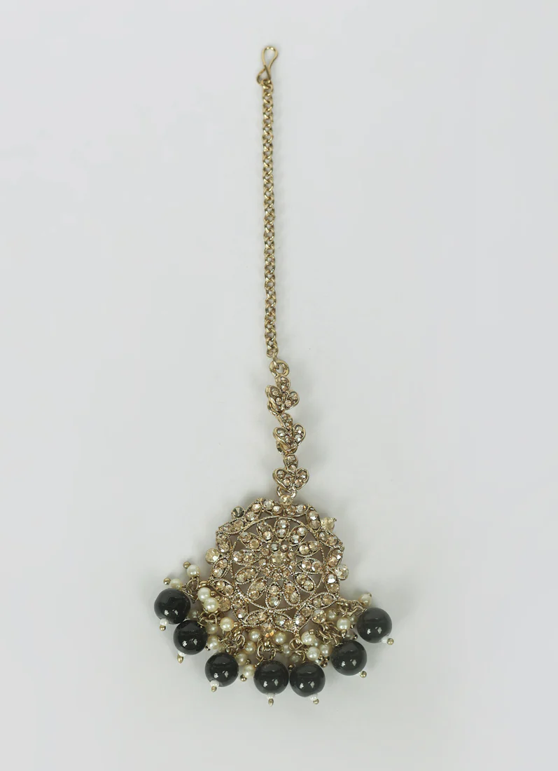 Women's Black Beaded Earrings & Tikka Set - Image 4