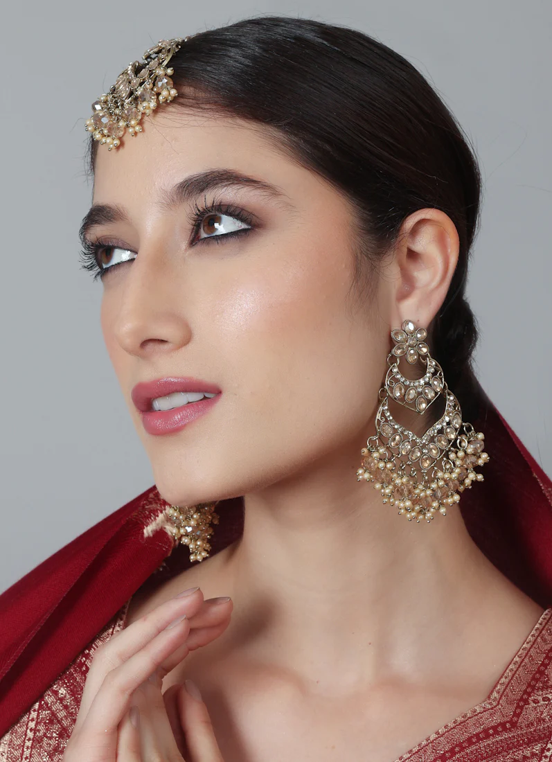 Womens Gold Latkan Style Earrings & Tikka Set - Image 2