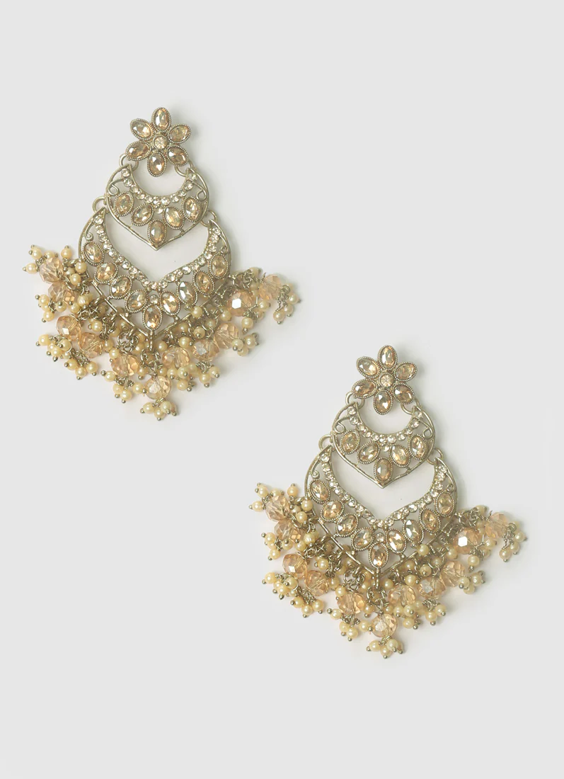 Womens Gold Latkan Style Earrings & Tikka Set - Image 9