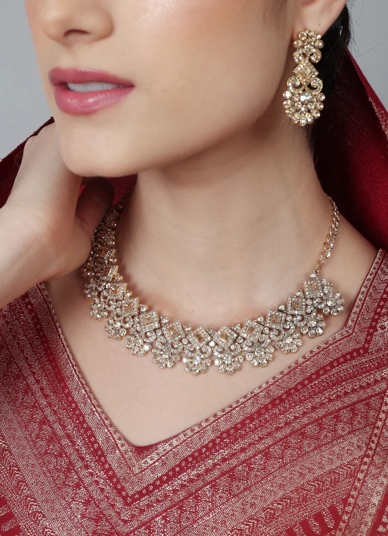 Womens Gold Stonework Floral Design Jewellery Set - Image 4