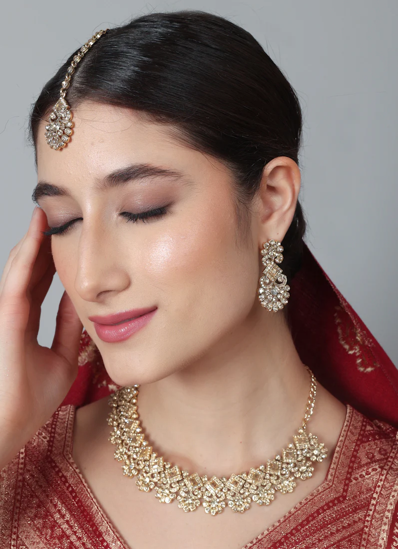 Womens Gold Stonework Floral Design Jewellery Set - Image 6