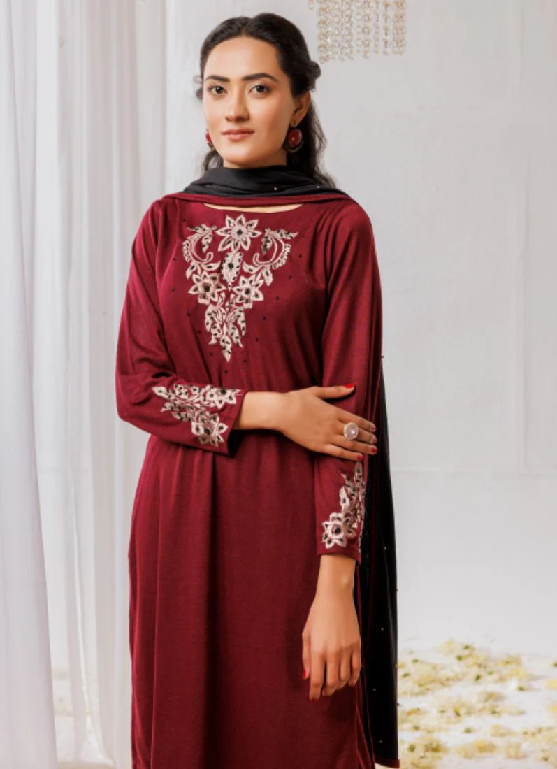 Woollen Knitwear Suits with Dupatta - Image 3